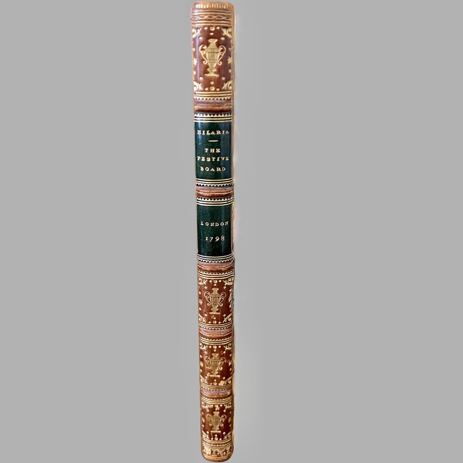 hilaria-the-festive-board-b625-14